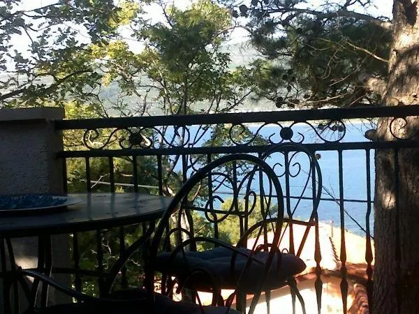 Apartment In Karin Gornji With Sea View, Balcony, Air Conditioning, Wi-fi