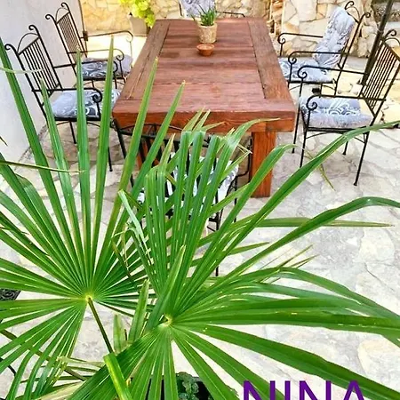 In Karin Gornji With Sea View, Balcony, Air Conditioning, Wi-fi
